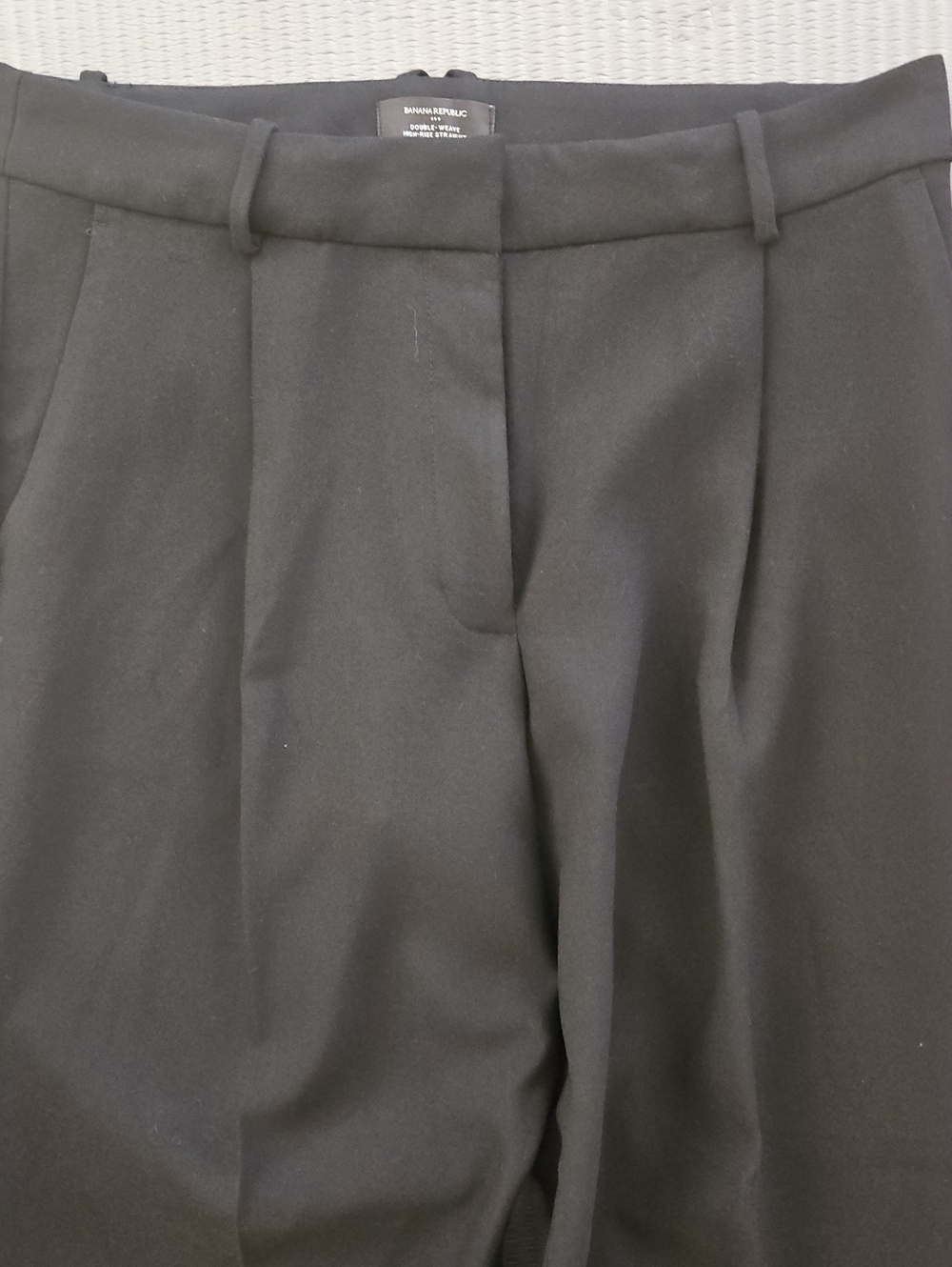 Banana Republic Black Women's Pleated Tailored Trousers